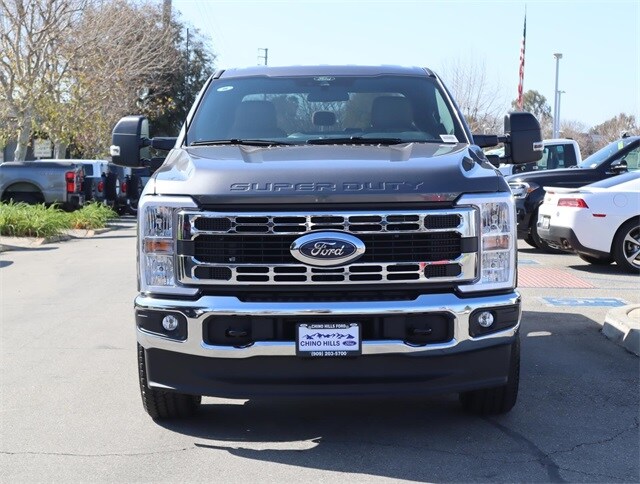2025 Ford F-250 XLT photo 2