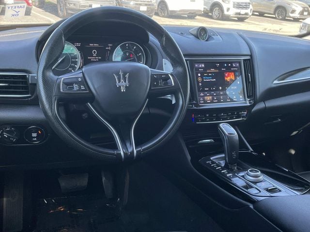 2021 Maserati Levante S photo 5