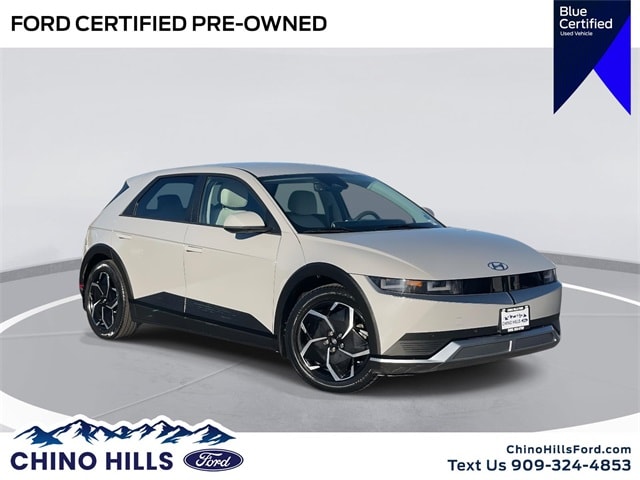 2022 Hyundai IONIQ 5 SEL's photo