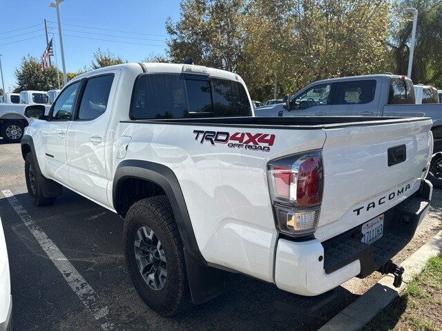 2021 Toyota Tacoma TRD Sport photo 2