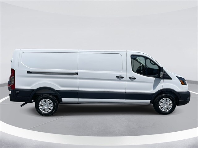2025 Ford Transit photo 3