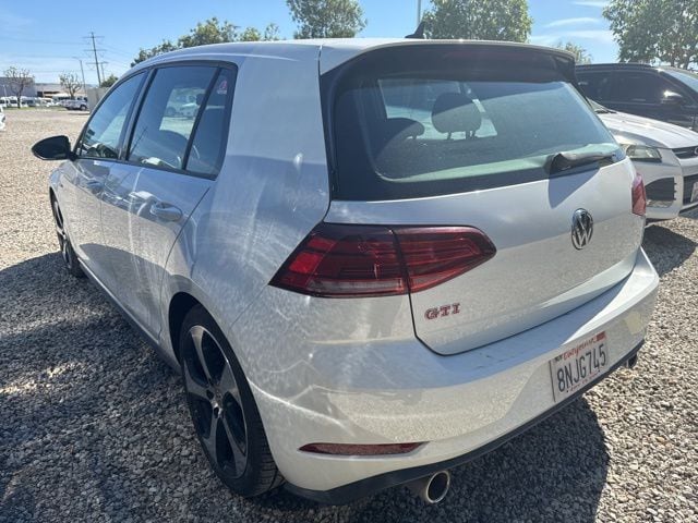 2019 Volkswagen Golf GTI 2.0T S photo 2