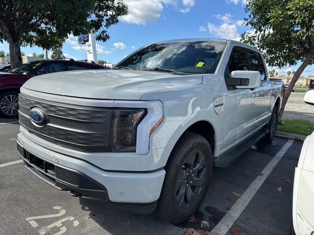 2023 Ford F-150 Lightning Lariat's photo