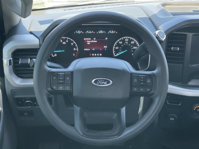 2023 Ford F-150 XLT photo 3