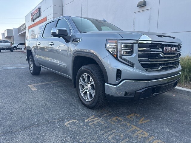 2024 Gmc Sierra 1500 SLT photo 4