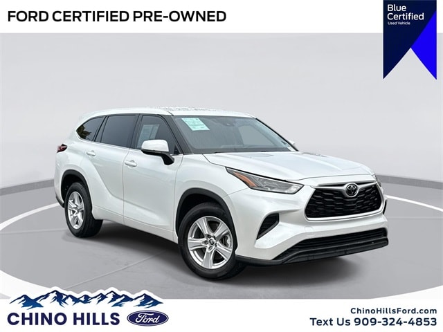 2022 Toyota Highlander L's photo
