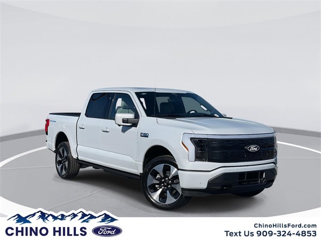2025 Ford F-150 Lightning Platinum's photo