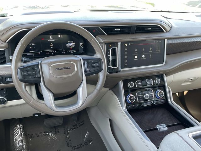 2023 GMC Yukon Denali photo 5