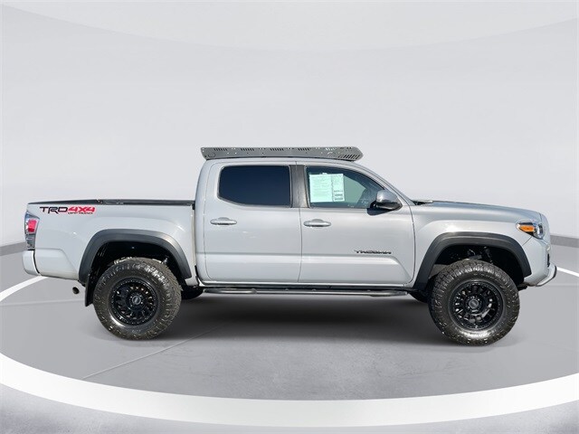 2021 Toyota Tacoma TRD Off-Road photo 3