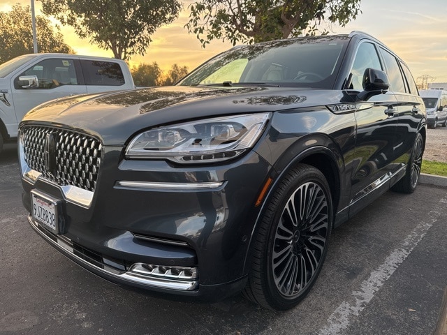 2023 Lincoln Aviator Black Label's photo