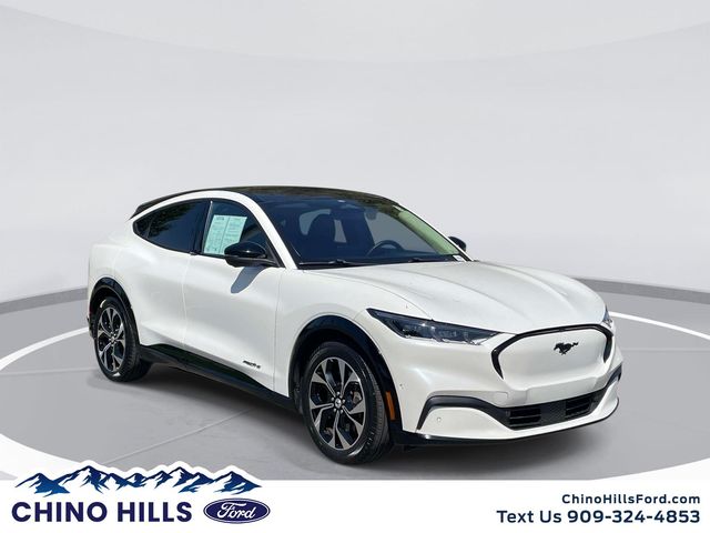 2023 Ford Mustang-Mach-e Premium's photo