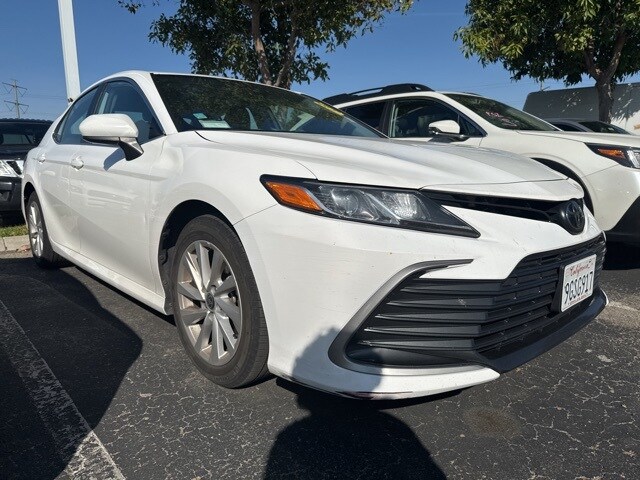 2023 Toyota Camry LE photo 4