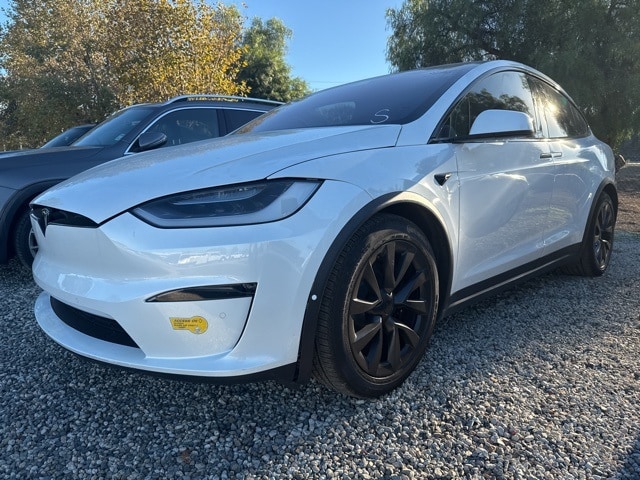 2022 Tesla Model X Long Range's photo