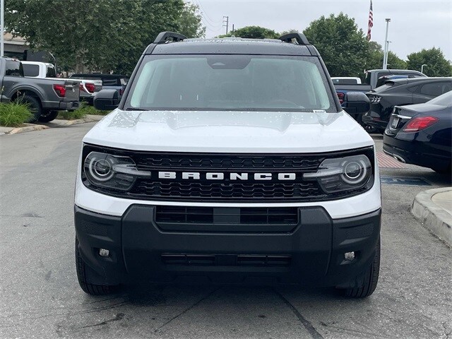 2025 Ford Bronco Sport Outer Banks photo 2