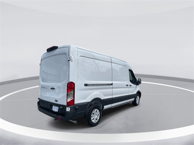 2025 Ford Transit photo 4