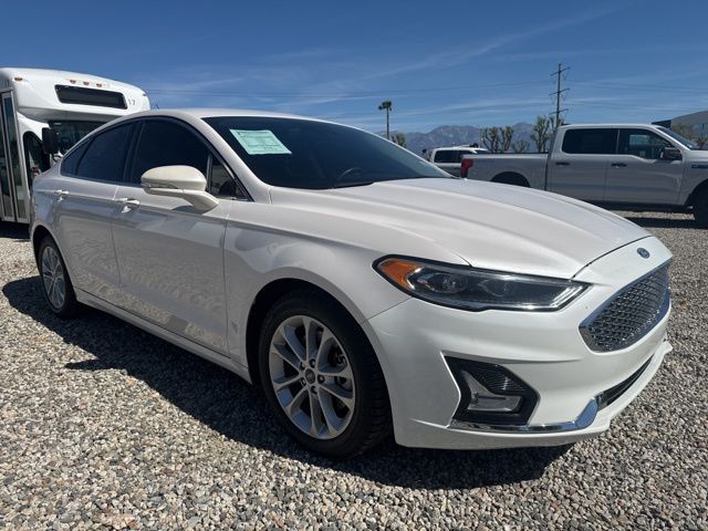 2019 Ford Fusion Energi Titanium photo 4