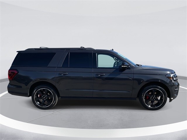 2022 Ford Expedition MAX Limited photo 3