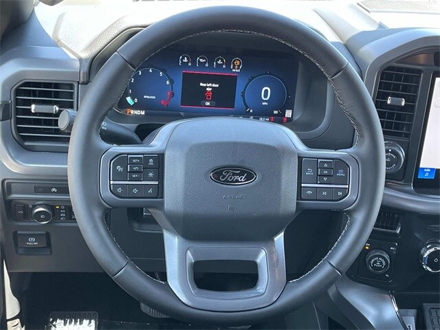 2025 Ford F-150 XLT photo 3