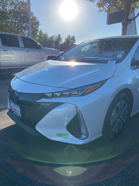 2022 Toyota Prius Prime XLE photo 2