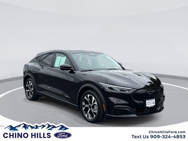 2025 Ford Mustang-Mach-e Select's photo