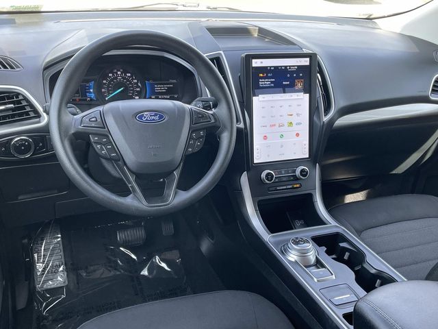 2024 Ford Edge SE photo 6