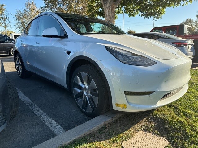 2021 Tesla Model Y Long Range photo 3