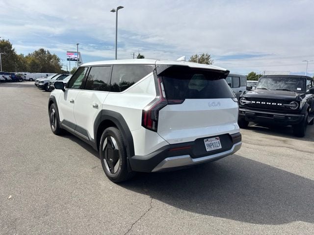 Used 2024 Kia EV9 Light L/R with VIN KNDAB5S18R6037793 for sale in Chino, CA