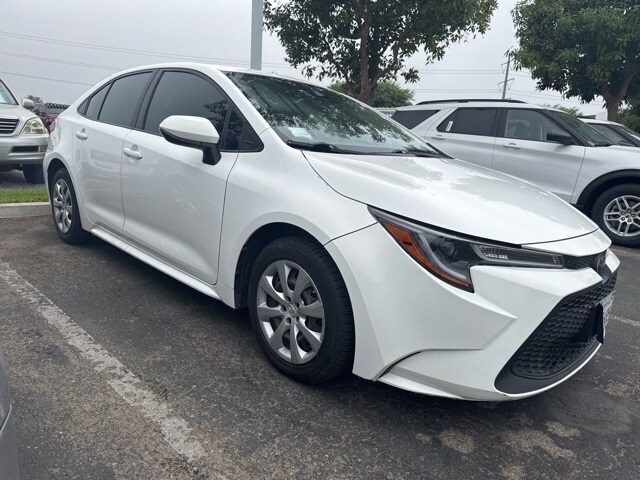 2021 Toyota Corolla LE photo 4