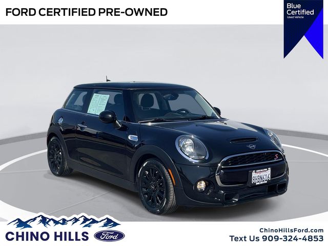 2019 MINI Hardtop Cooper S Signature's photo