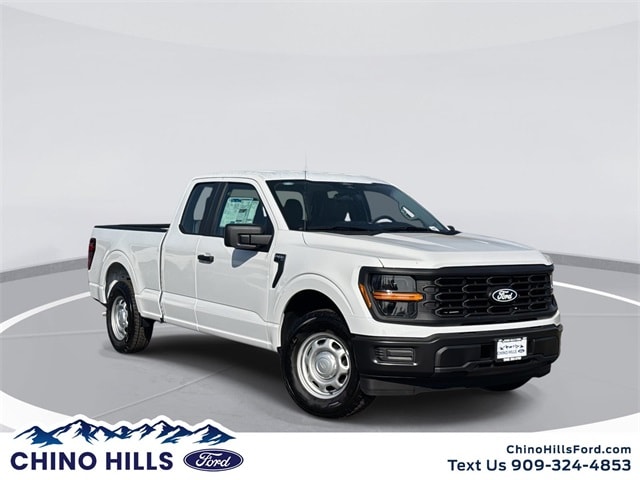 2025 Ford F-150 XL's photo