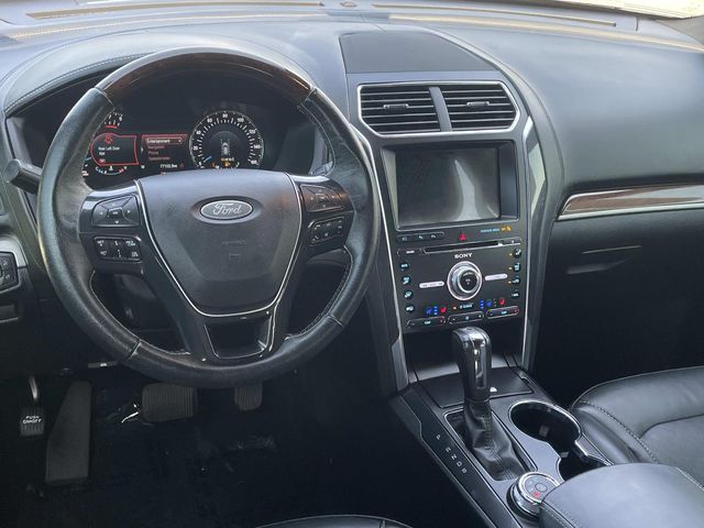 2018 Ford Explorer Platinum photo 6