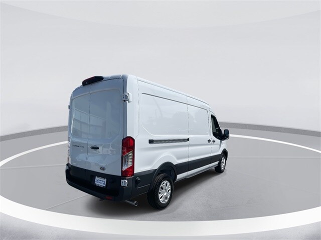 2025 Ford Transit photo 4