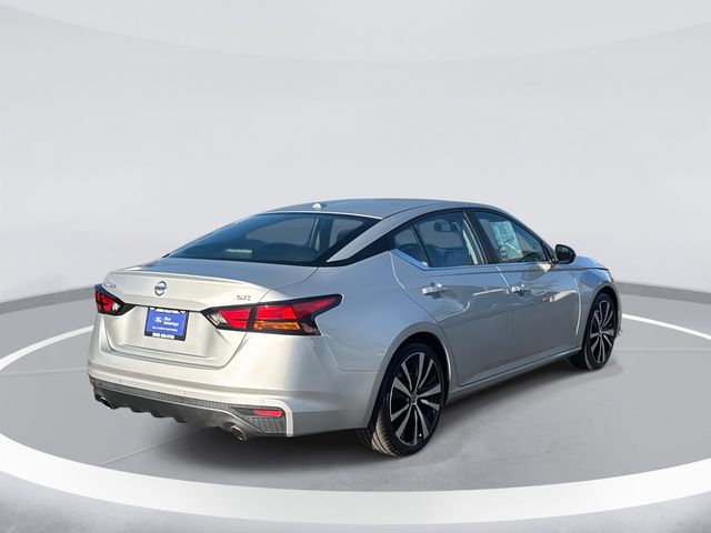 2022 Nissan Altima 2.5 SR photo 4
