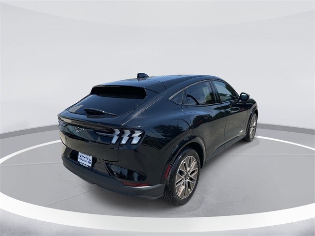 2025 Ford Mustang Mach-E Premium photo 4