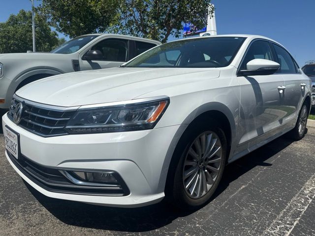 2016 Volkswagen Passat 1.8T SE w/ Techonology Auto PZEV's photo