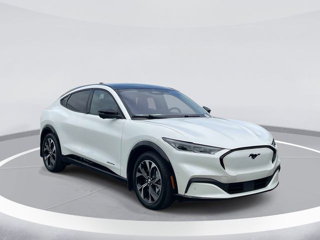 2023 Ford Mustang-Mach-e Premium's photo