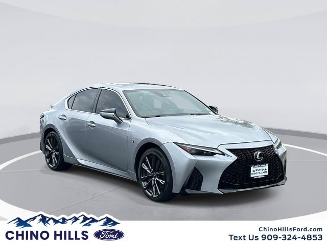 2021 Lexus IS