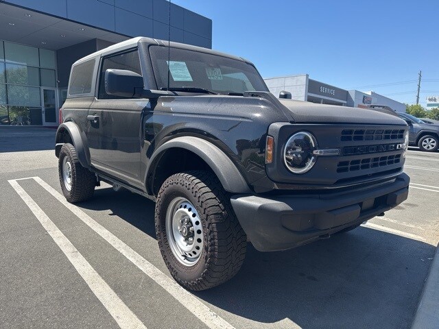 2022 Ford Bronco Base photo 3