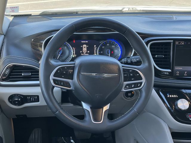 2023 Chrysler Pacifica Limited photo 6