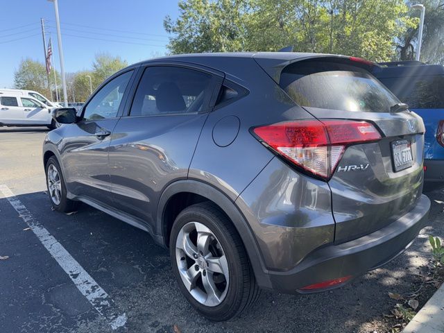 2017 Honda HR-V EX photo 2