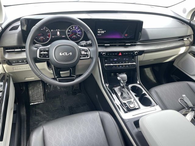 2024 Kia Carnival EX photo 6