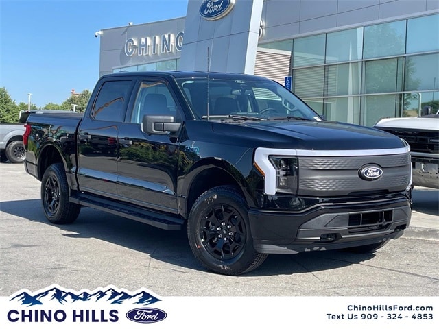2025 Ford F-150 Lightning XLT's photo
