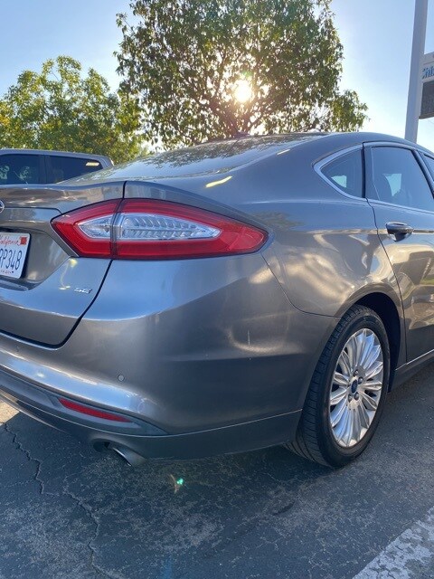2013 Ford Fusion Energi photo 3