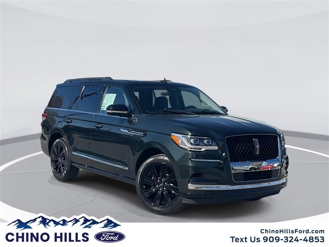 2022 Lincoln Navigator Black Label's photo