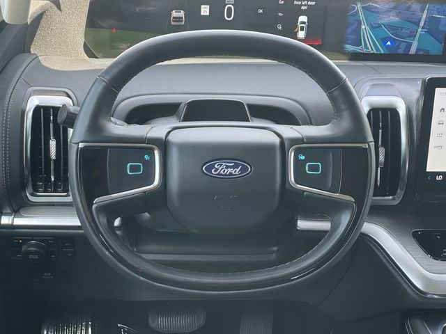 2025 Ford Expedition Platinum photo 3