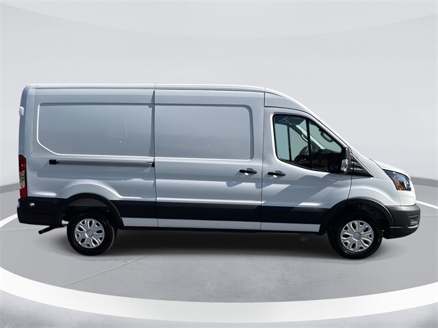 2025 Ford Transit photo 2