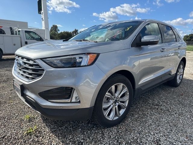 2024 Ford Edge Titanium's photo