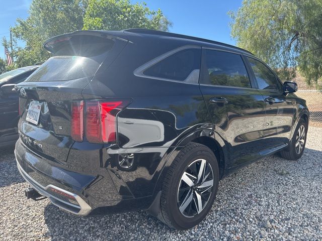 2021 Kia Sorento S photo 3
