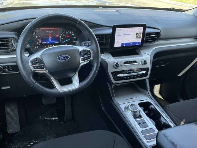2023 Ford Explorer XLT photo 6