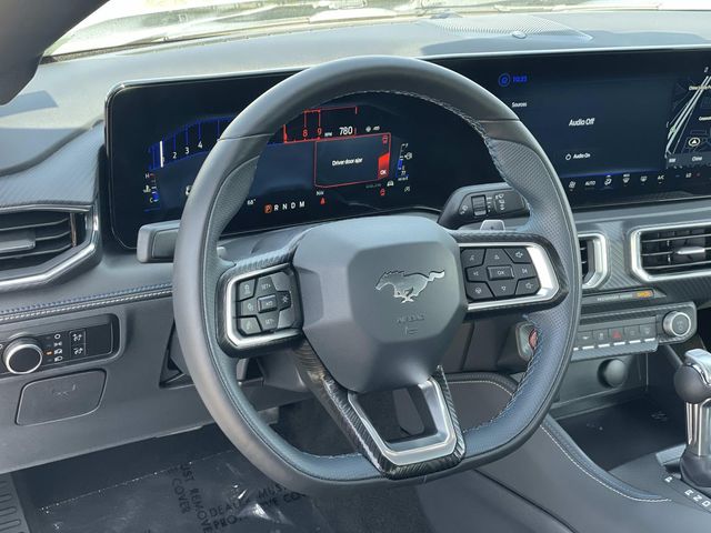 2025 Ford Mustang GT Premium photo 3